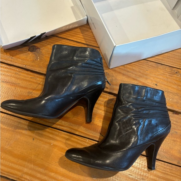 (418) NINE WEST BLACK BOOT HEELS - Picture 4 of 14